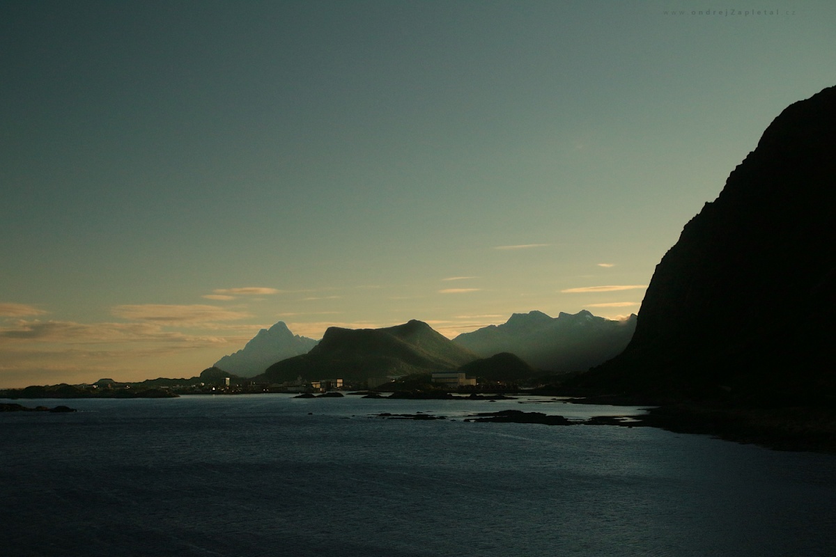 Fotografie Večerní stíny, na fotce: večer, moře, hory, autor: Ondřej Zapletal