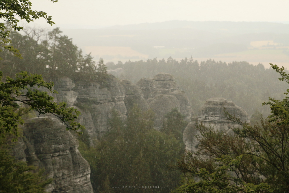 Fotografie Rocks in Rain, na fotce: rock, rain, nature, trees, summer, autor: Ondřej Zapletal