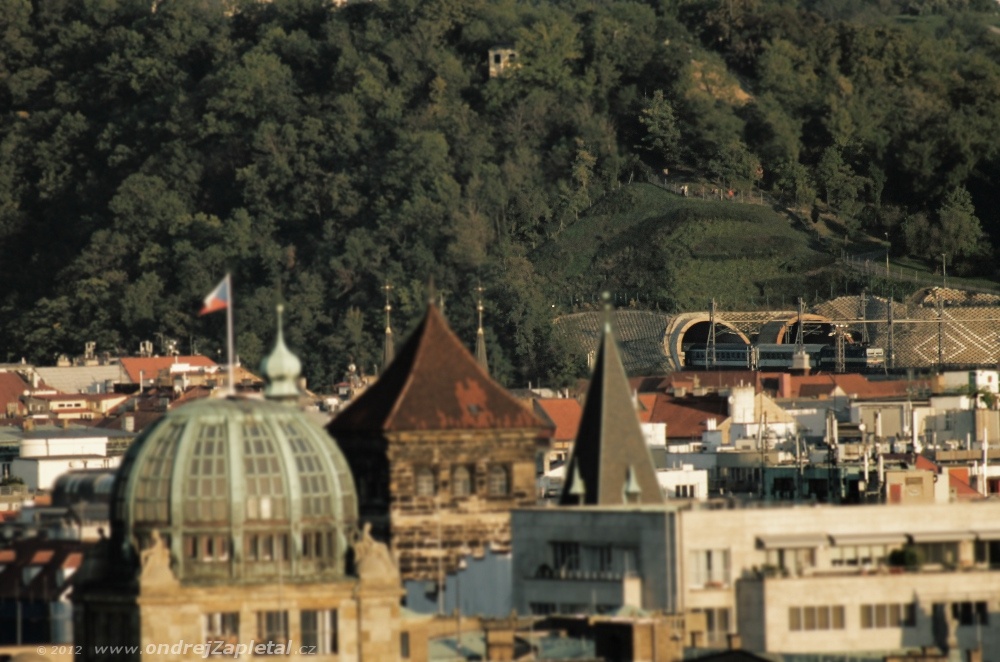 Little Tunnels (On the photo:  (Urban photography) vlak, večer, podzemí, praha, cesta, věž, makro)