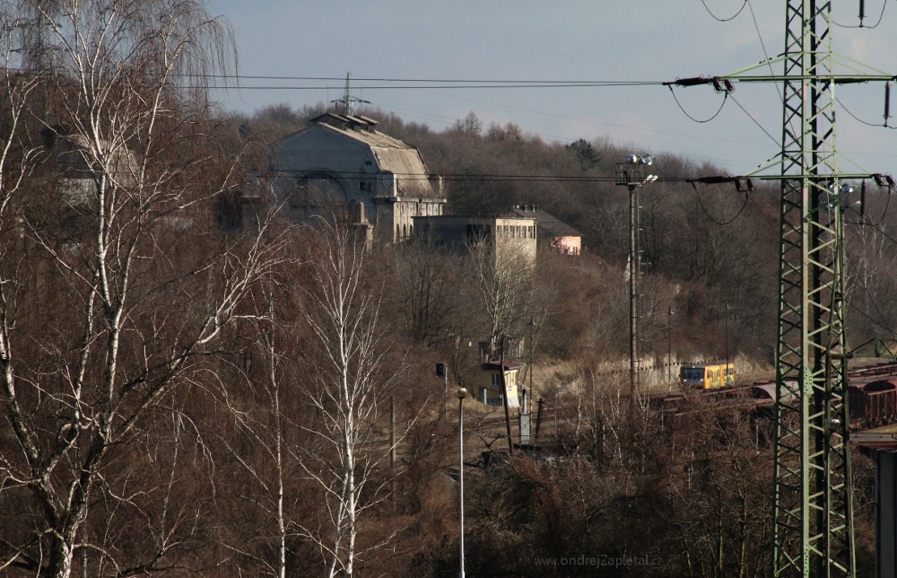 Kladno - Dubi (On the photo:  zima, vlak, elektřina)