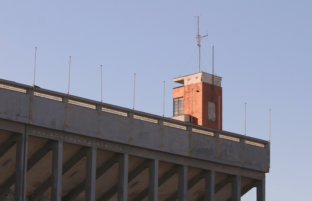 Tower over quarter million people (On the photo:  (Urban photography) věž, beton, cihly, praha)