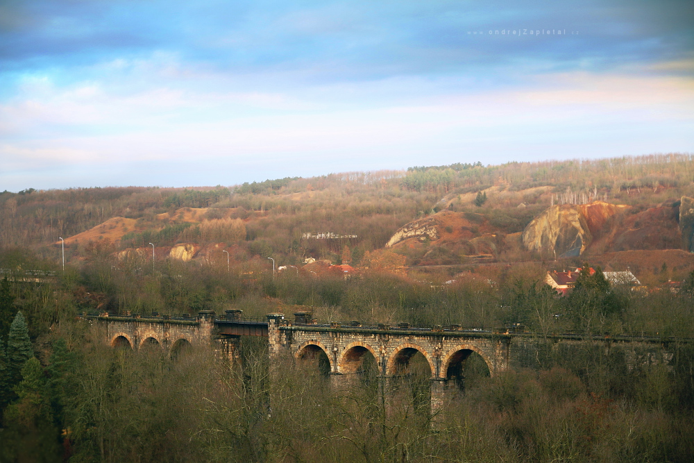 Southeast Viaduct (On the photo:  most, podzim, vlak)