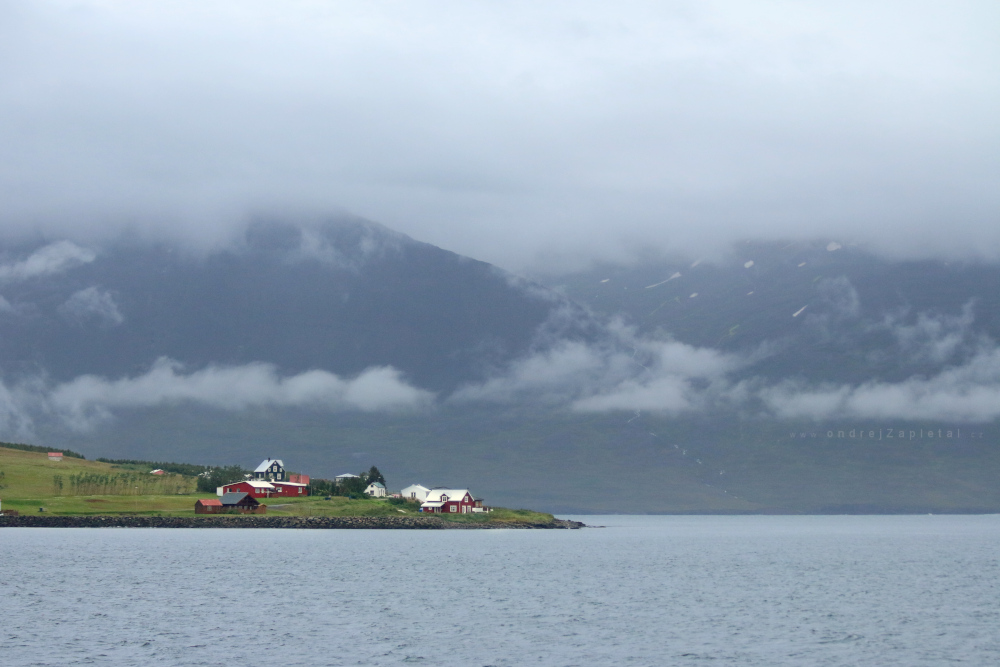 Cape (On the photo:  (Architecture photography) voda, mraky, budova, hory, moře)