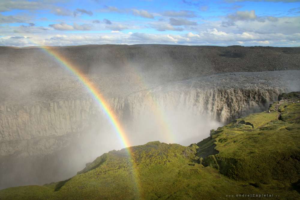 Waterfall Dettifoss (On the photo:  (Nature photography) voda, řeka, příroda)