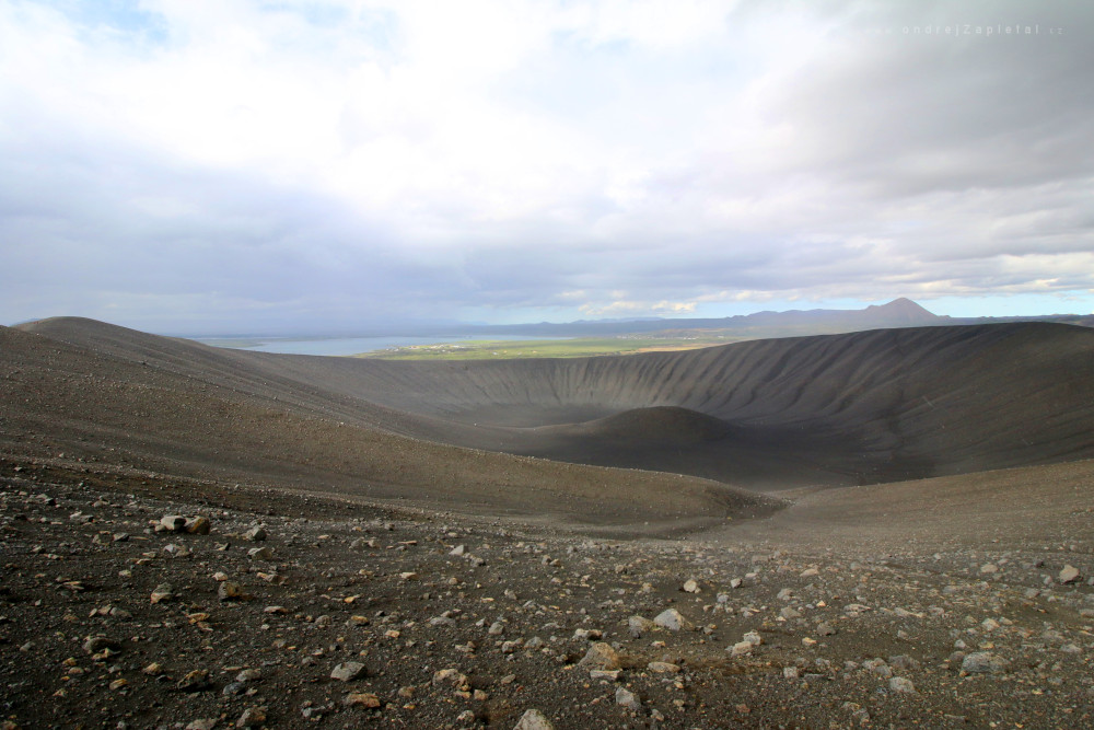 Volcanic Crater (On the photo:  (Nature photography) geologie, příroda, skála)