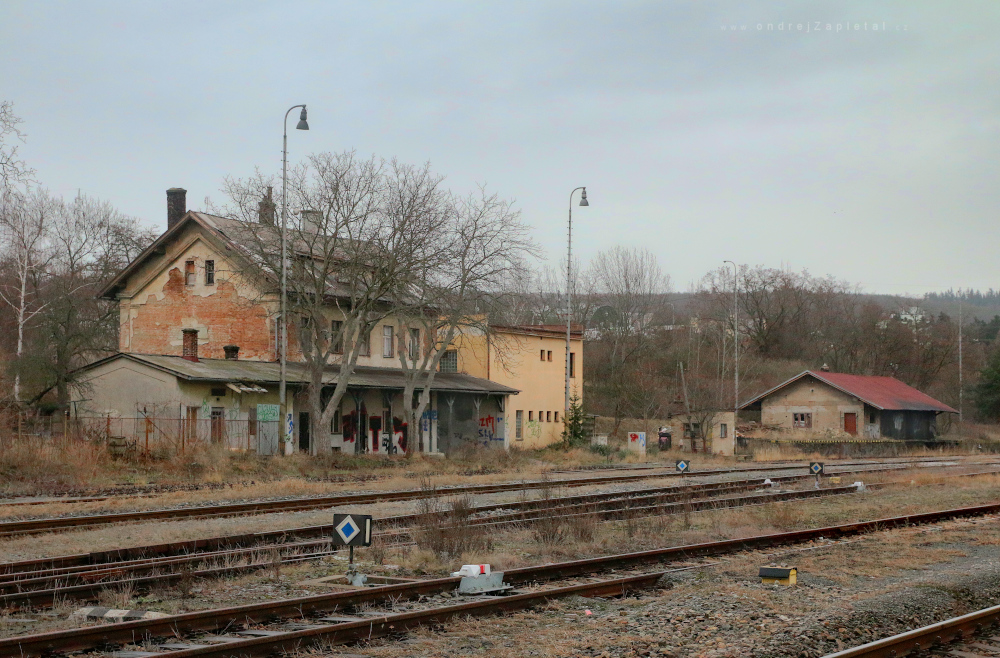 Praha - Modřany (CZE) (On the photo:  (Urban photography, Urbex photography) vlak, praha)
