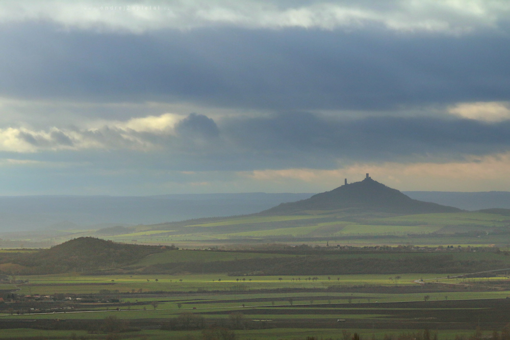 Castle on Top (On the photo:  hrad, hory, mraky, pole)