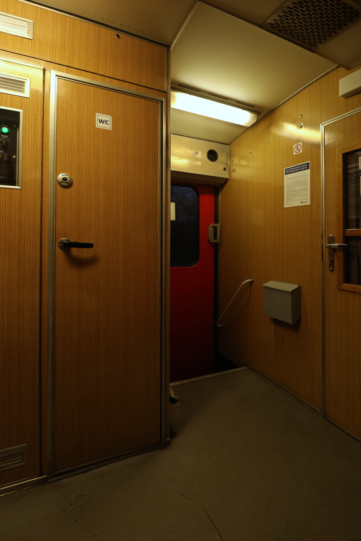 Toilet on a Train (On the photo:  (Urbex photography) vlak, interiér)