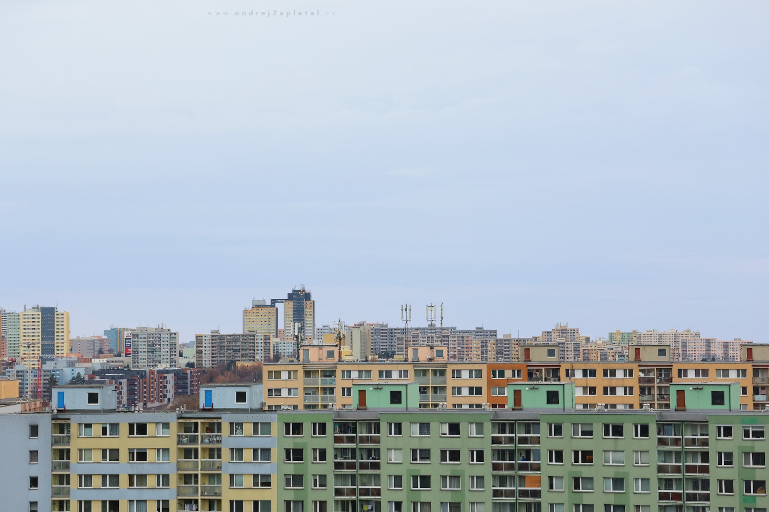Houses over Houses (On the photo:  (Urban photography) budova, město, praha, beton)