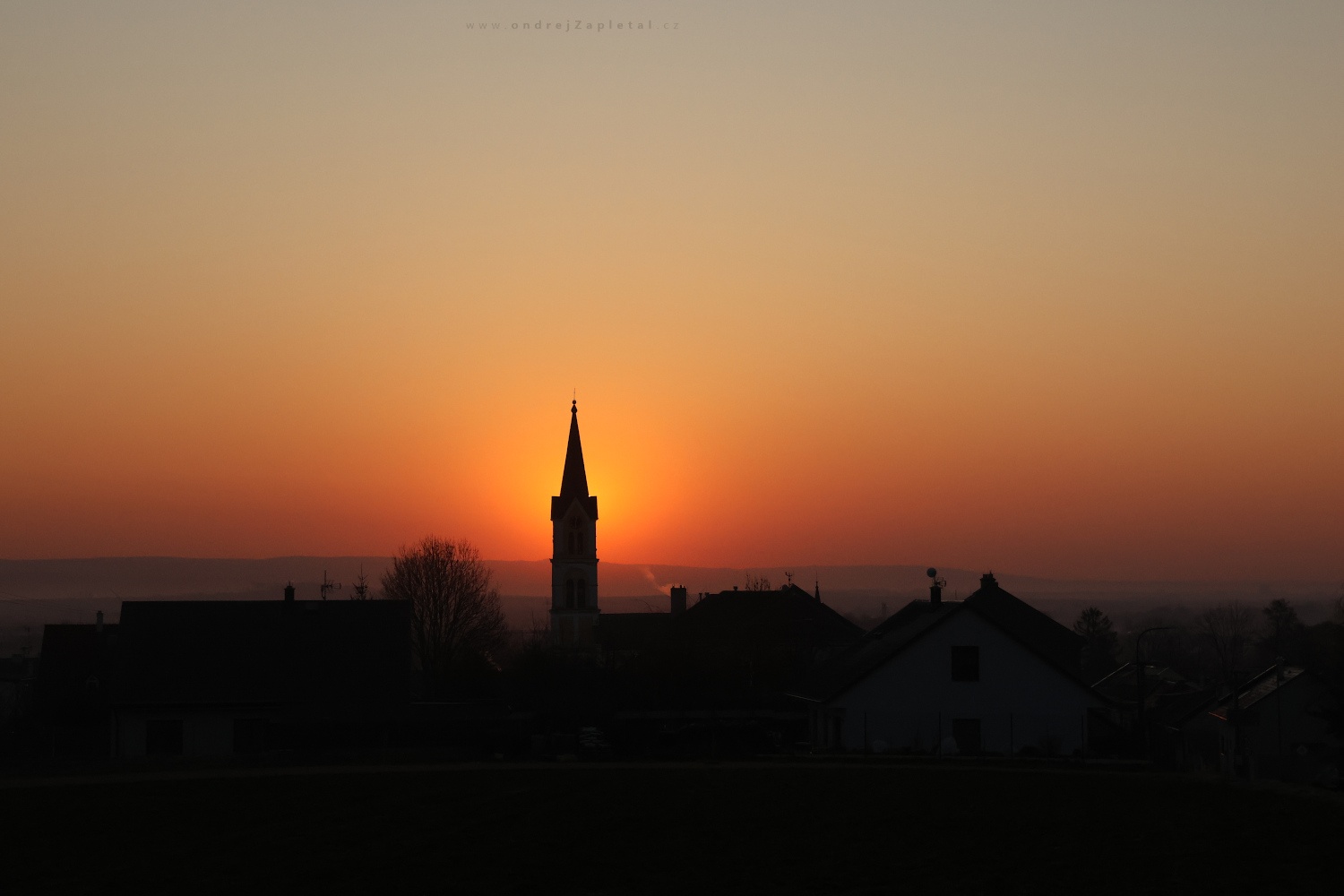 Sunrise behind a Church (On the photo:  (Rural photography) kostel, ráno, věž)