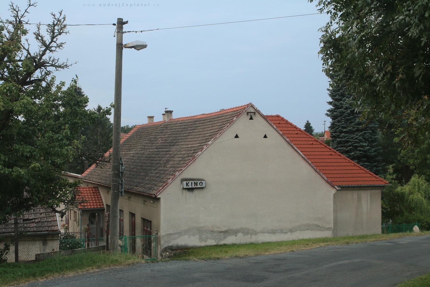 Former Village Cinema (On the photo:  (Rural photography) budova, venkov, nápisy)