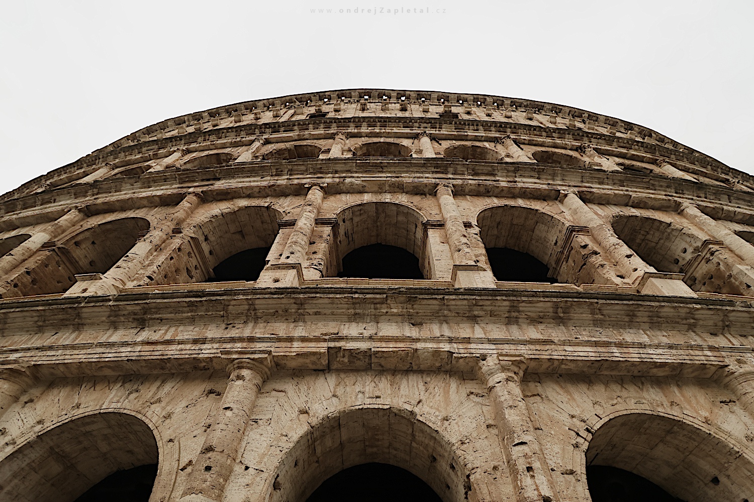 Under the Colosseum  (On the photo:  (Architecture photography) budova)