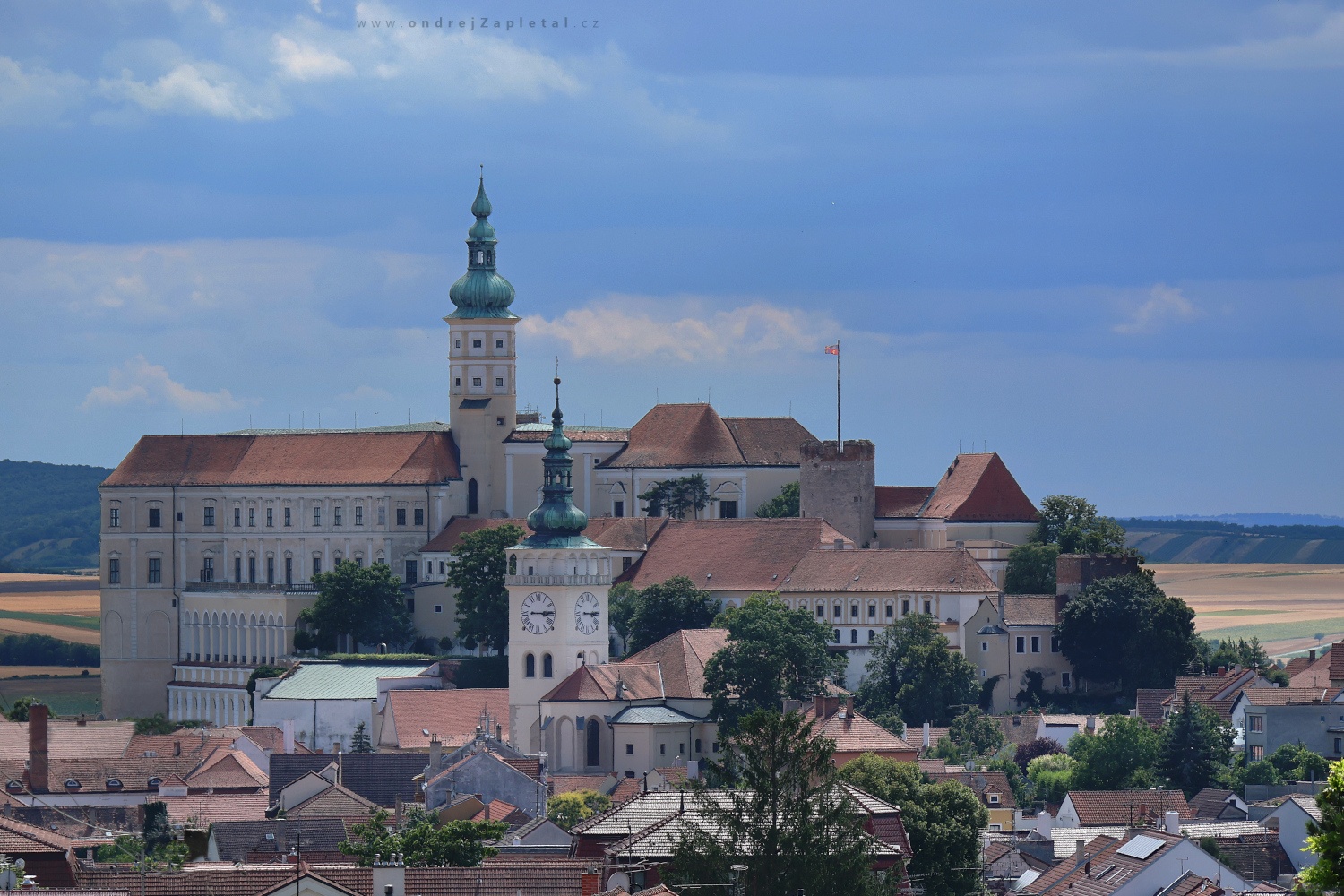 Mikulov Chateau (On the photo:  (Cityscape photography) hrad, léto)