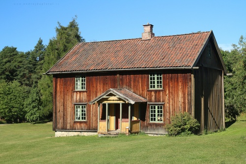 Wooden House photography