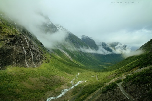 Road to a Valley photography