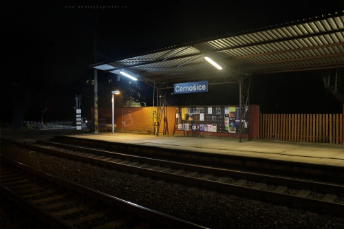 At the edge of platform photography